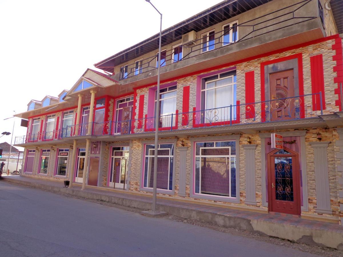 Bed and Breakfast Tubram S Ailəvi Qonaq Evi Шекі Екстер'єр фото