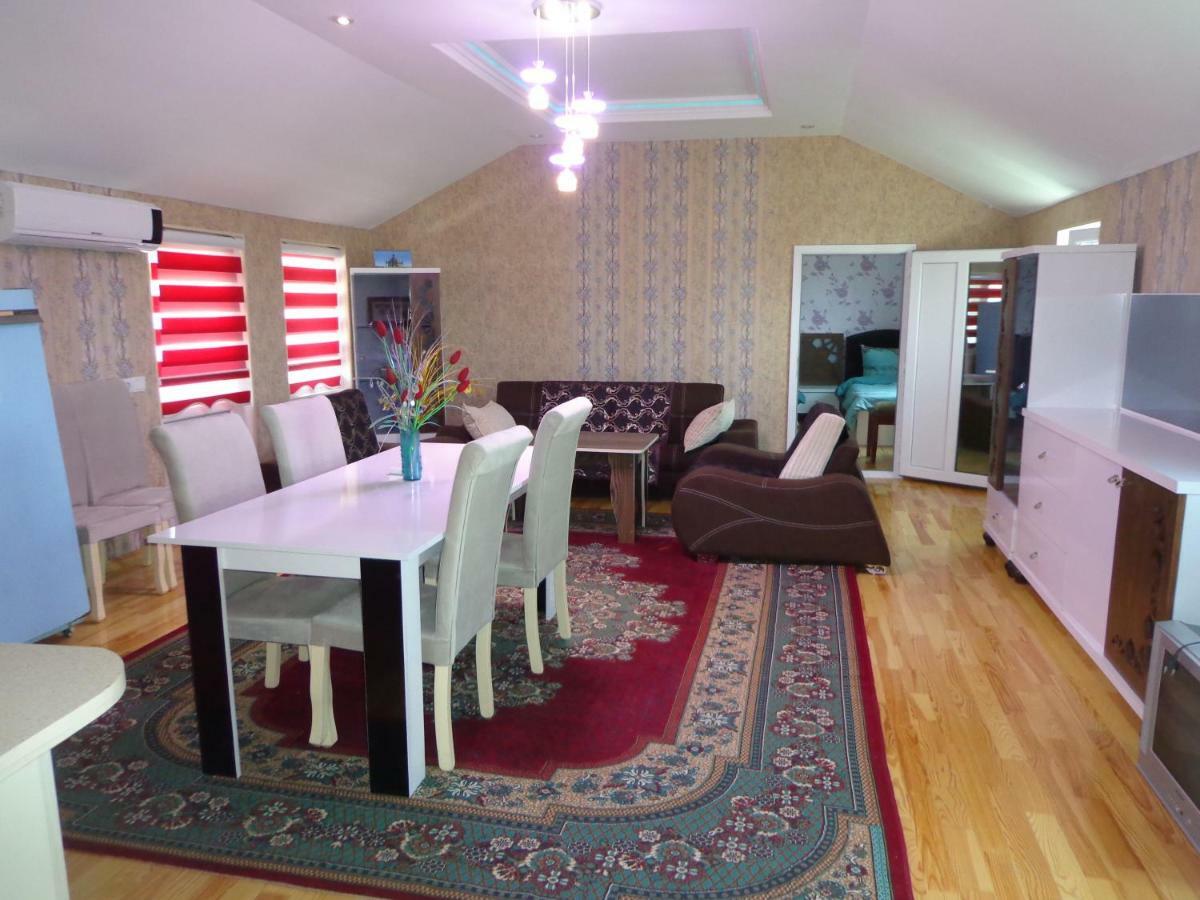 Bed and Breakfast Tubram S Ailəvi Qonaq Evi Шекі Екстер'єр фото